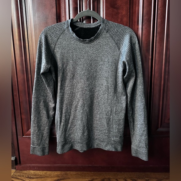 Lululemon Men’s Engineered Warmth Crewneck - XS - Picture 1 of 2